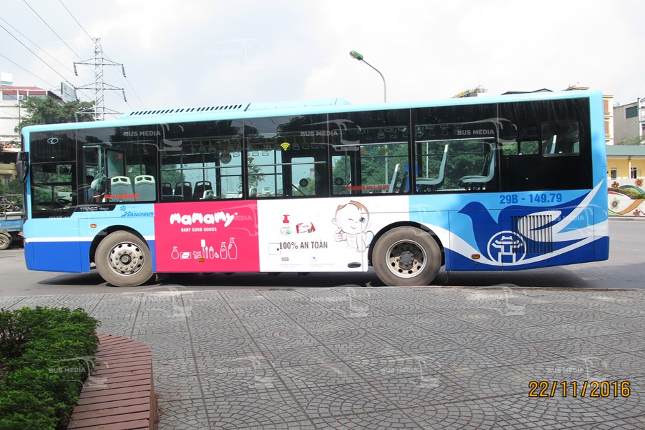 Giấy Mamamy quảng cáo trên xe buýt tại Hà Nội